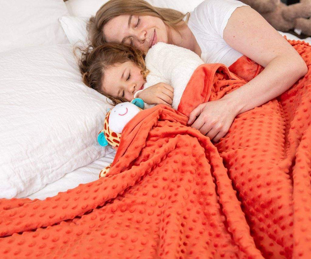 Minky Dots Weighted Blanket - Koala Comforts 